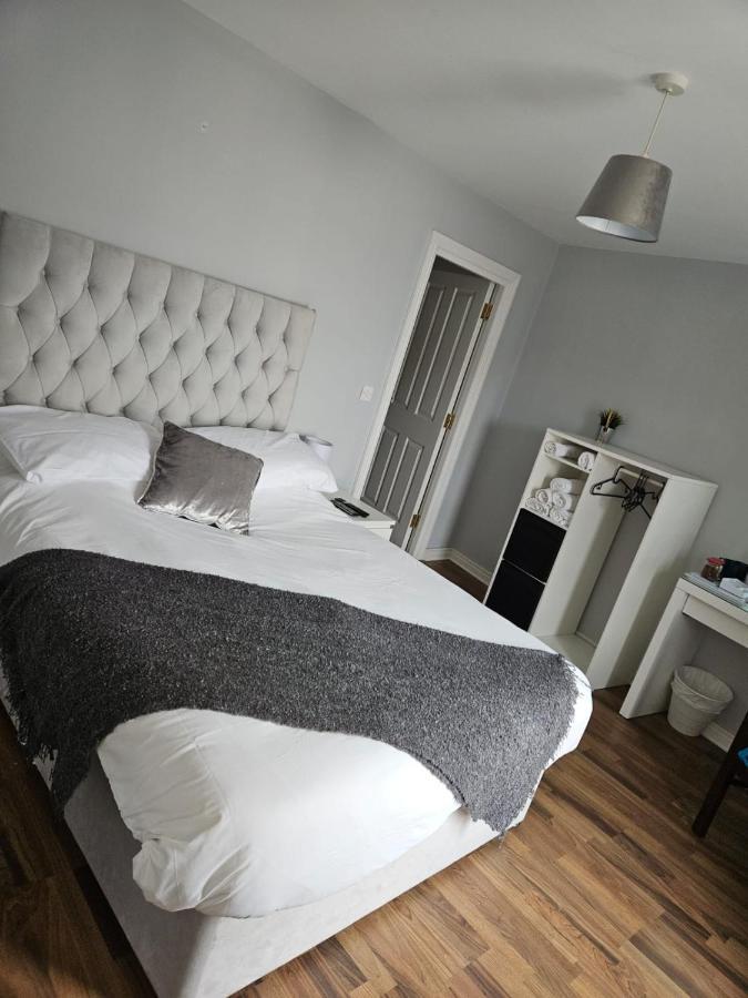 Laverty'S - The Black Bull Inn Randalstown Extérieur photo